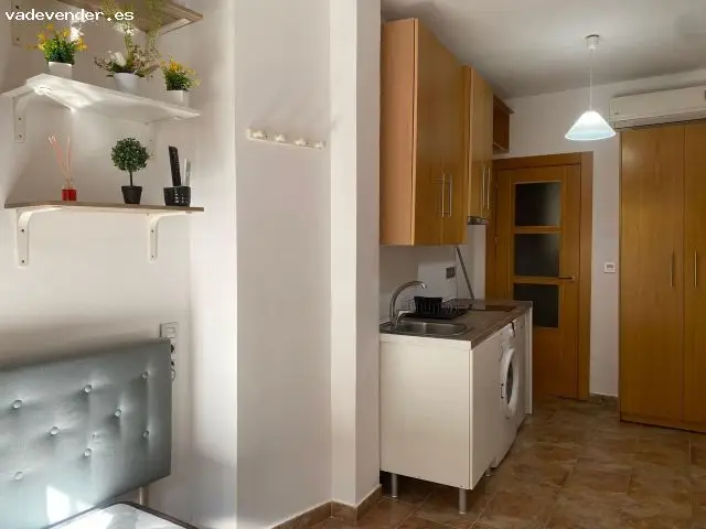 Estudio en el Centro de Granada La Granada