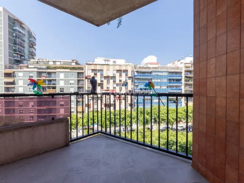 Piso en venta en Rambla Nova Tarragona 4 dormitorios 3 baños