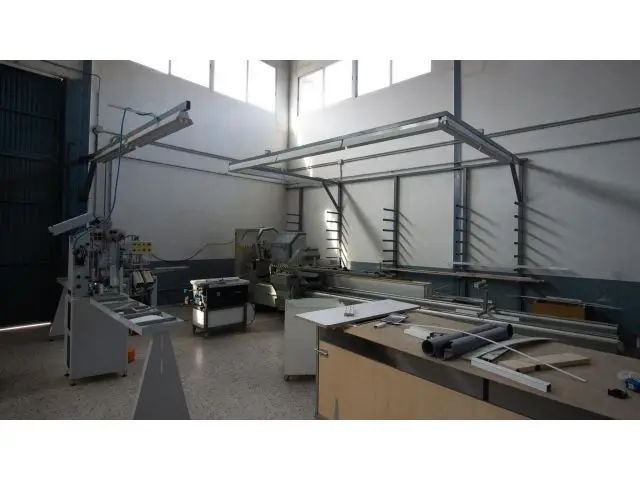 Nave Industrial con Maquinaria PVC 500m2