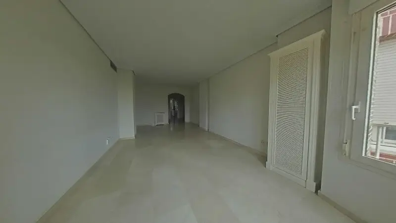 Venta de piso en Costillares-Pinar de Chamartín (Madrid)