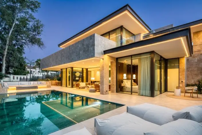 5 Bed Villa for sale