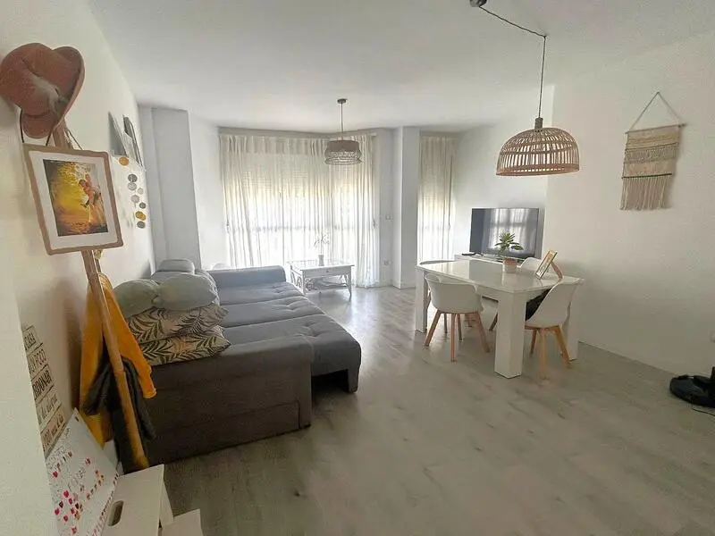 Apartamento 3 Dormitorios Pinoso con Azotea y Vistas Montaña