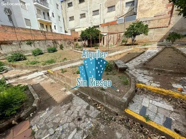 Edificio en Venta Parte Antigua Caceres 615m2 Jardin 500m2