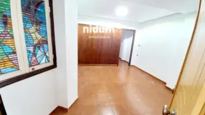 Piso en Venta Canals 3 Habitaciones Balcon Ascensor Reformado