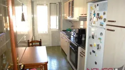 Piso en venta 3 dormitorios Lakua servicios centrales terraza