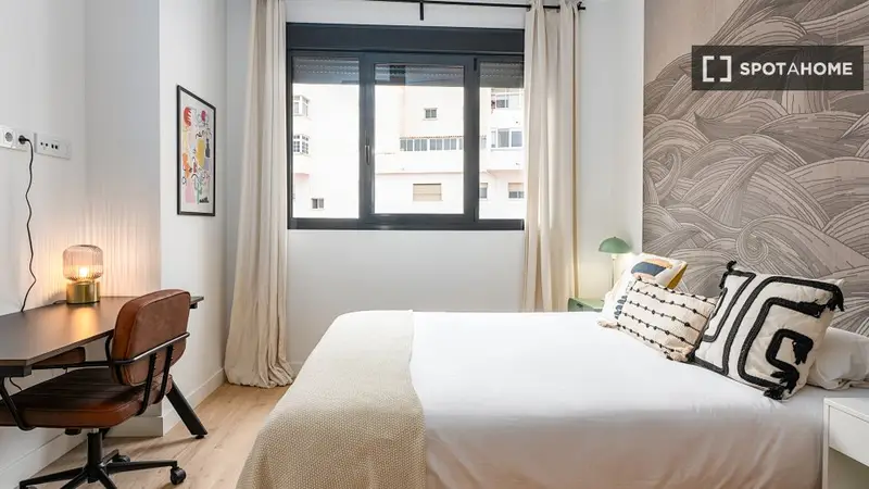 Habitación con Baño Privado en Coliving Málaga