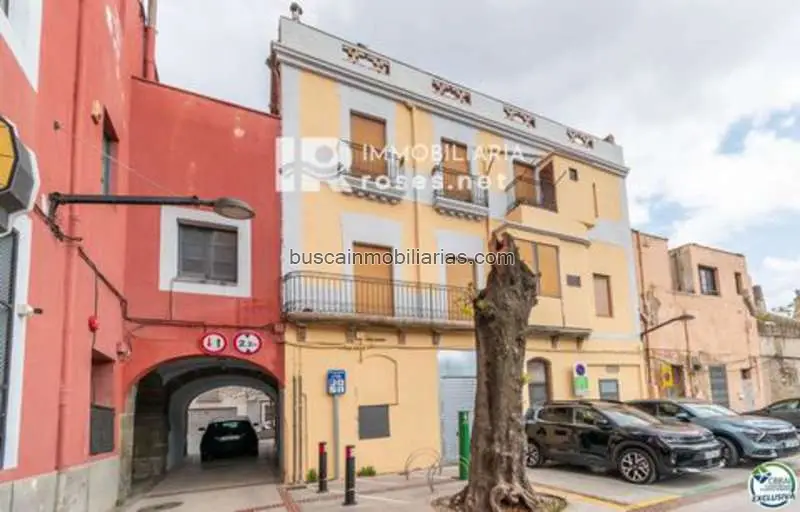Villa en Venta La Jonquera 5 Dormitorios 2 Baños
