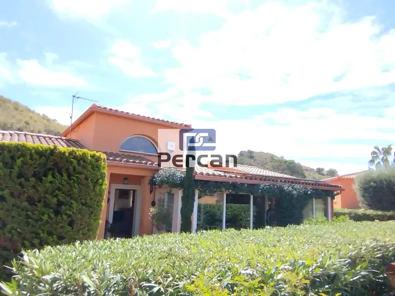 Casa con Piscina en Busot 2 Dormitorios 177m2