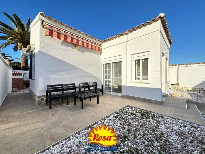 Villa 3 Dormitorios en La Florida: Reformada y Cerca de la Playa