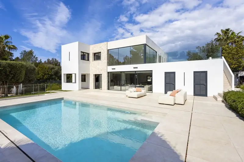 Chalet de Lujo en Venta en Santa Ponsa Mallorca