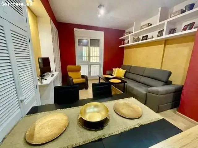 Piso en Venta en Cádiz Centro  Amplio y Luminoso Cerca de Plaza España
