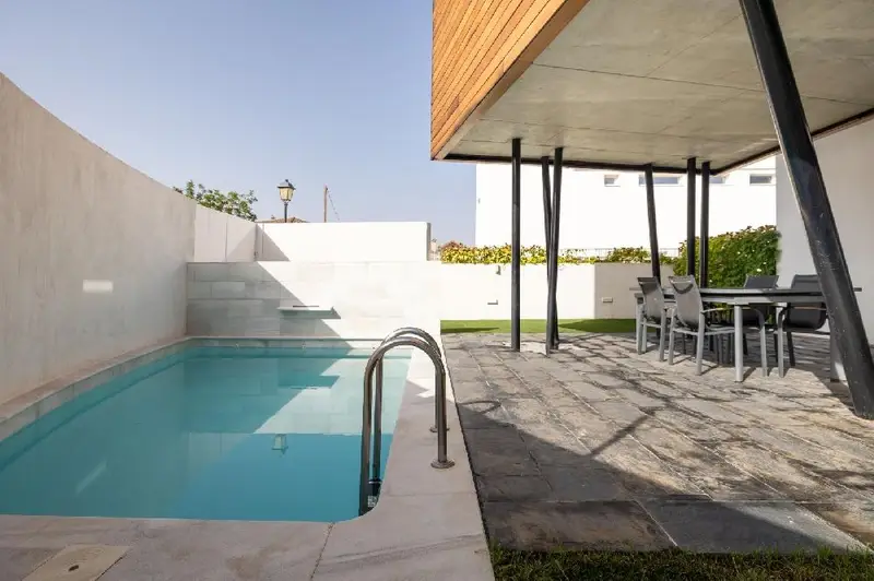 Venta Adosado Lujoso Huetor Vega Piscina Jardin Vistas Panoramicas