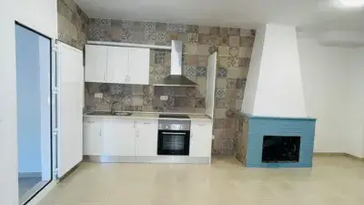 Planta Baja Reformada en Can Roca Castelldefels 3 Dormitorios Terraza 30m2