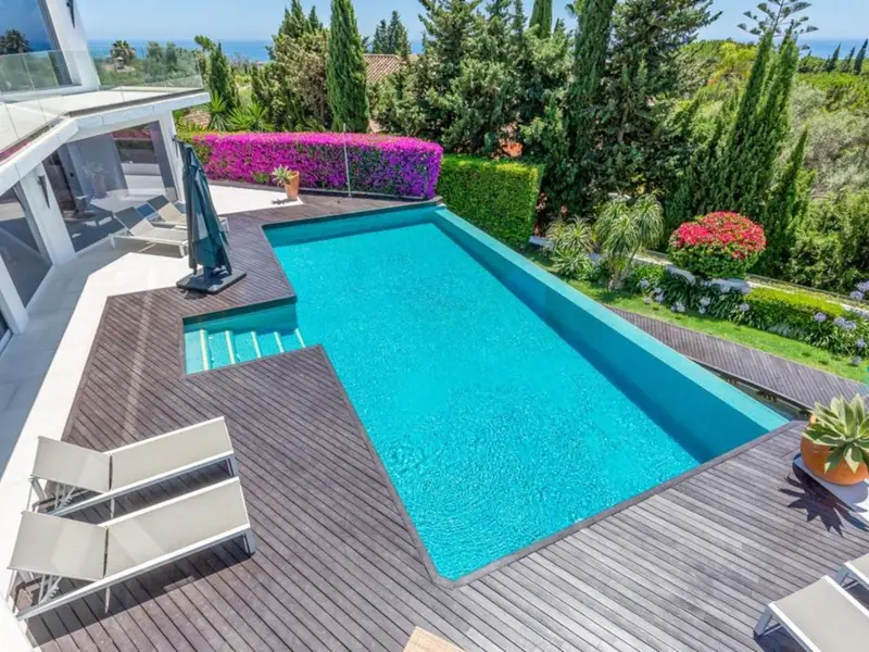 Villa de Lujo 7 Dormitorios Las Chapas Marbella