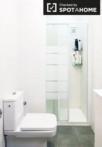 Apartamento 4 dormitorios 1 ba
																																													
																																													
																																													
																																													
																																													
																																													Barcelona Spotahome
