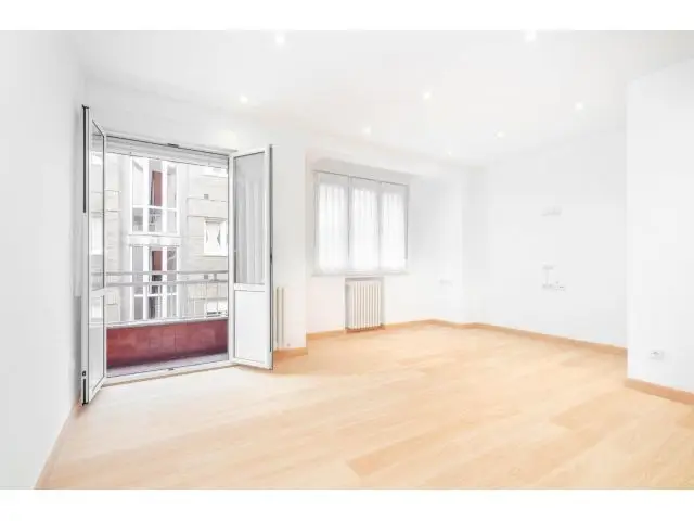 Piso Reformado 130m2 4 Habitaciones 2 Baños Cerca del Centro