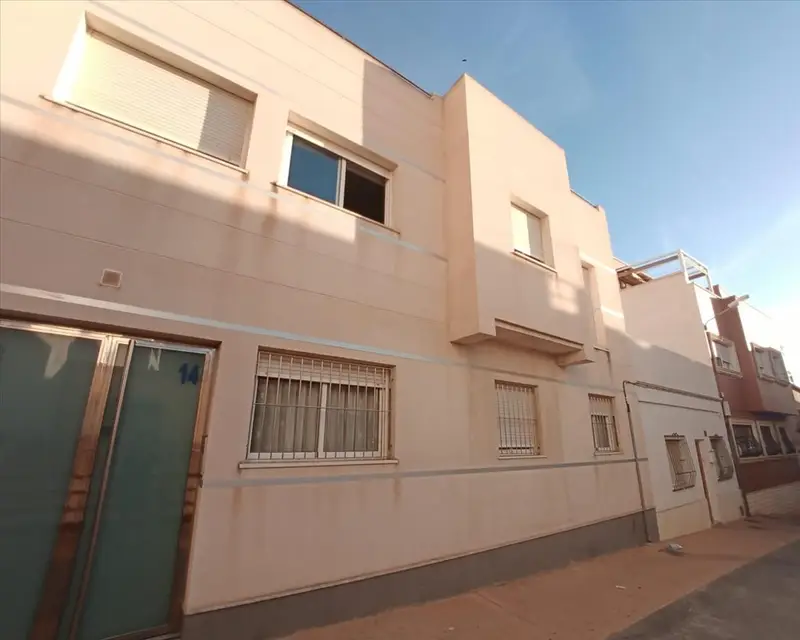 Piso 78m2 4 habitaciones 3 baños Almería Hijar