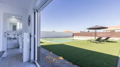 Chalet Rustico en Venta Coria del Rio