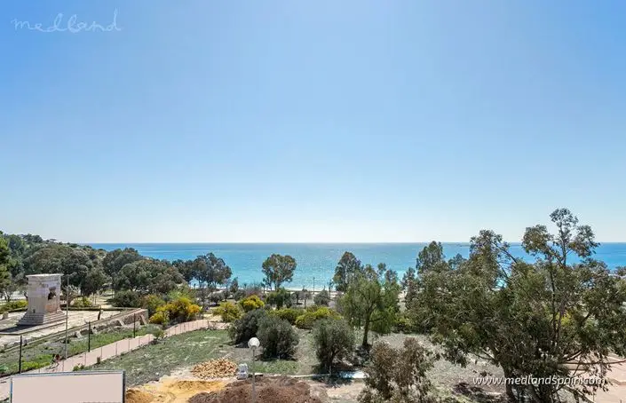 Apartamentos en Villajoyosa Costa Blanca: 2 dormitorios, playa, piscina