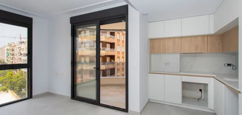 Piso de 2 Dormitorios en venta Torrevieja, España