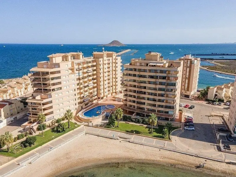 Apartamento en La Manga del Mar Menor primera linea de playa