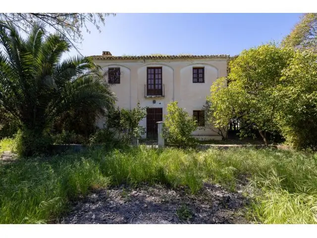 Casa Con Terreno En Venta En La Granada, Granada
