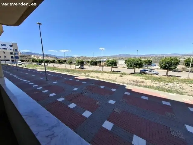 Apartamento en Planta Baja con Terraza en Garrucha