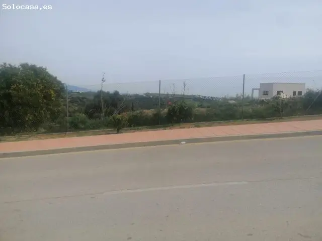 Parcela en Venta con Vistas al Mar en Estepona