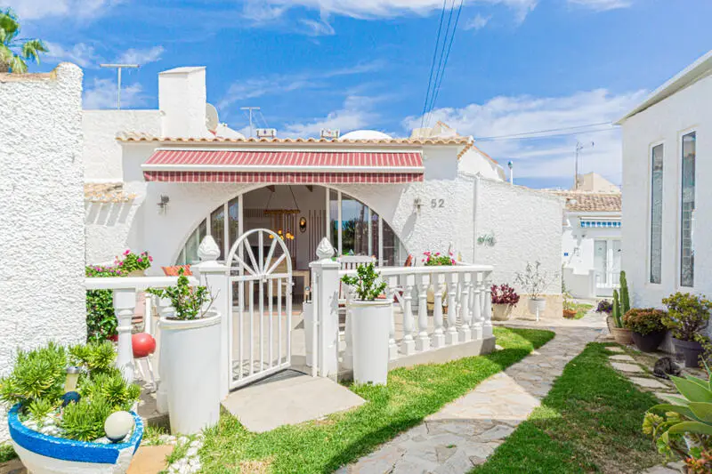 Villa de 2 Dormitorios en Playa Flamenca