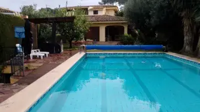 Chalet de Lujo en Venta 4 Dormitorios Piscina y Garaje