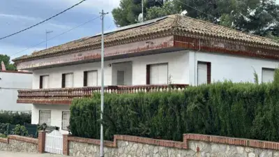 Chalet en Calafell con 10 habitaciones y amplias zonas de ocio