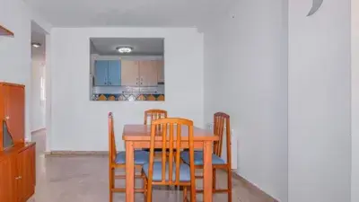 Piso en venta en La Zubia: 2 habitaciones,  trastero, ideal familias e inversores