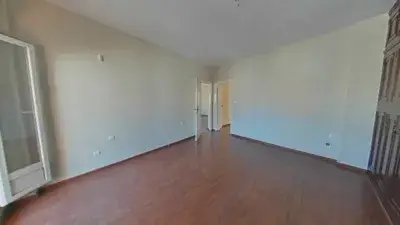 Piso en venta en Almendralejo: 5 habitaciones, ideal familias