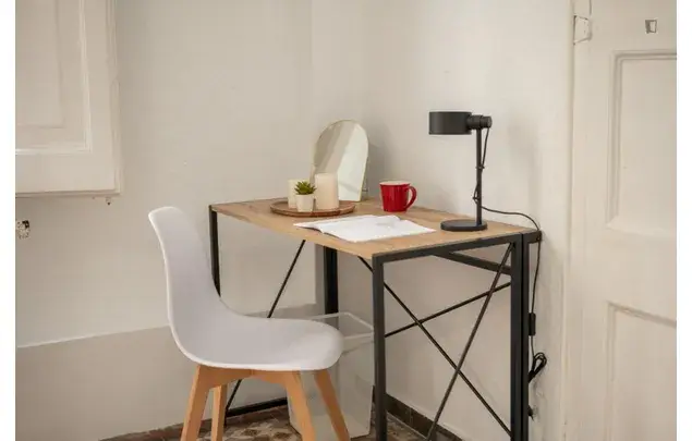 Apartamento 5 Dormitorios Barcelona Estudiantes Trabajadores
