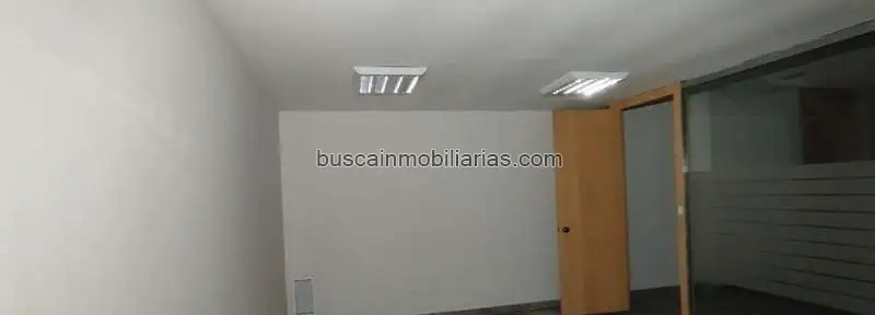 Local Comercial en Venta en Oliva - Ideal para Negocios