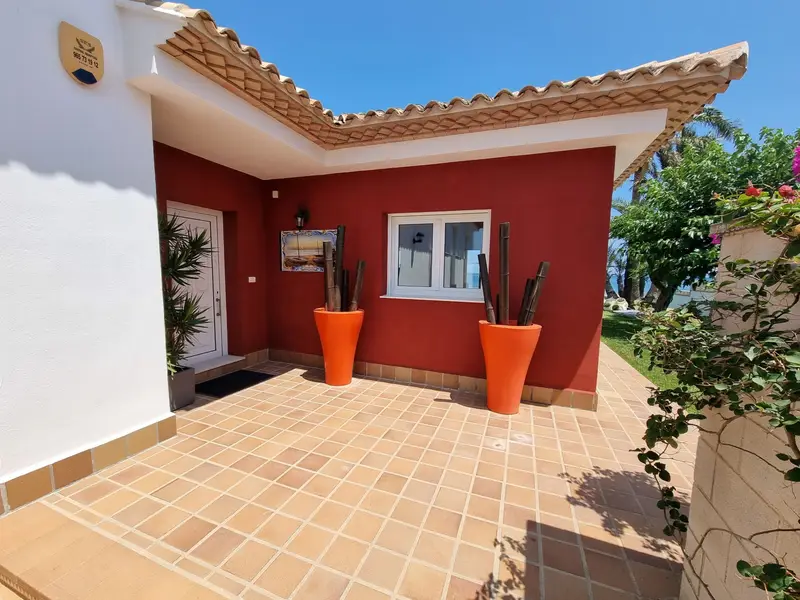 Chalet de Lujo en Denia con Vistas al Mar 4 Dormitorios