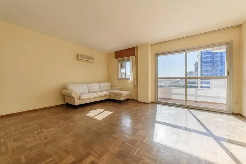 Venta Piso 4 Dormitorios Mármoles Málaga