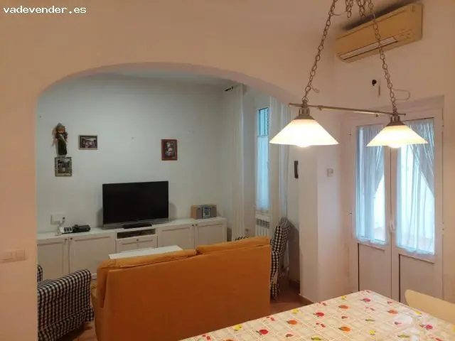 Casa Centrica en Palamos con Patio y Posibilidad de Ampliacion