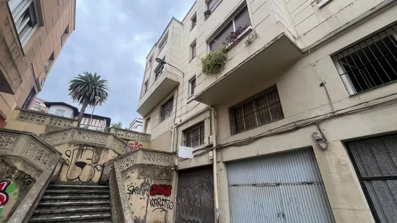 Local Comercial Doble Altura Caserio Larrazabal Begoña