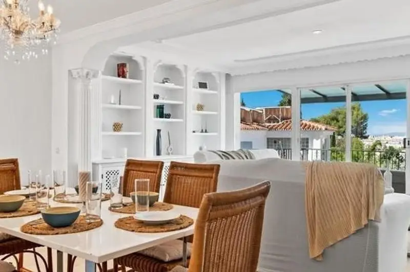 Villa de Lujo 5 Dormitorios Nueva Andalucía