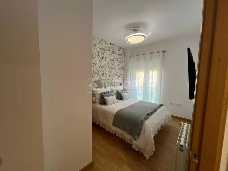 Piso en Venta en Mérida: Reformado, 3 Habitaciones, Garaje y Trastero