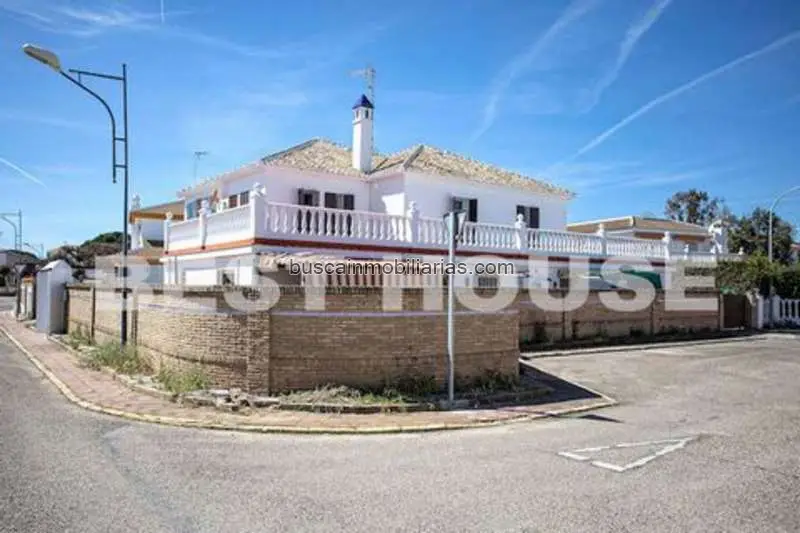 Chalet con 5 Viviendas en Matalascañas - Alta Rentabilidad