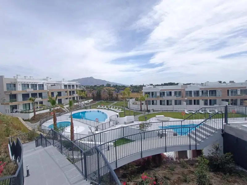 Apartamento Ático en Alquiler La Alquería Estepona