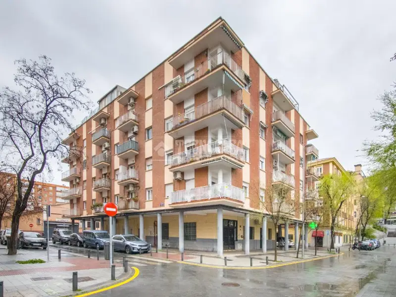 Atico Singular en El Carmen con Terraza 70m2