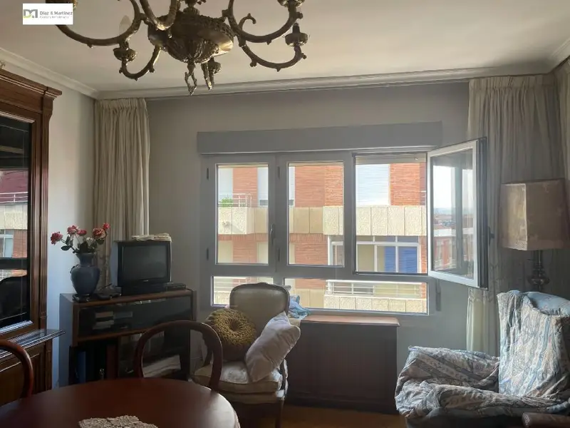 Venta Piso 4 Habitaciones Cruz Roja Leon Ref 01560