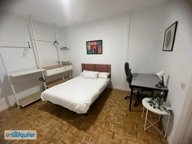 Piso en Alquiler Madrid 90m2 4 Dormitorios 2 Baños Amueblado