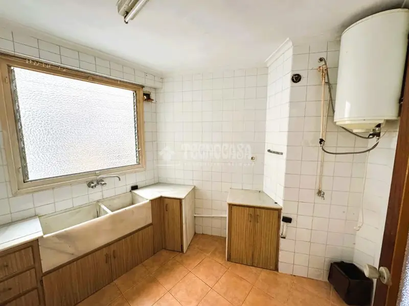 Piso Exterior con Vistas Despejadas en Venta