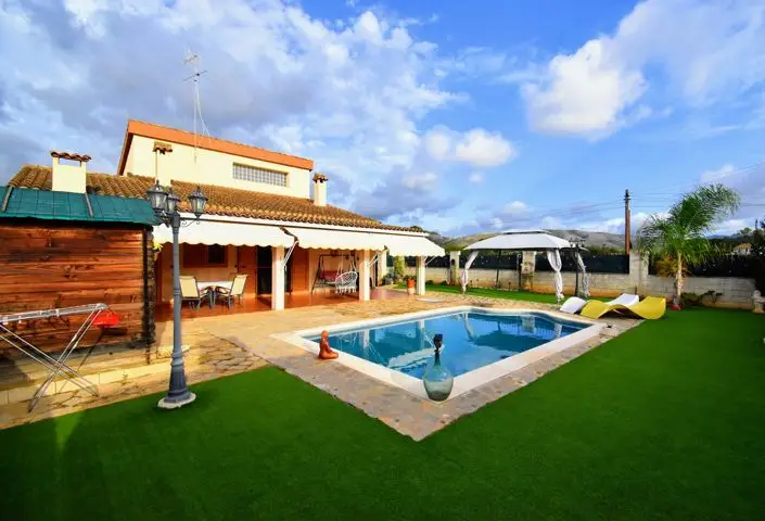 Villa 3 Dormitorios Carcaixent Moderna Rustica Piscina