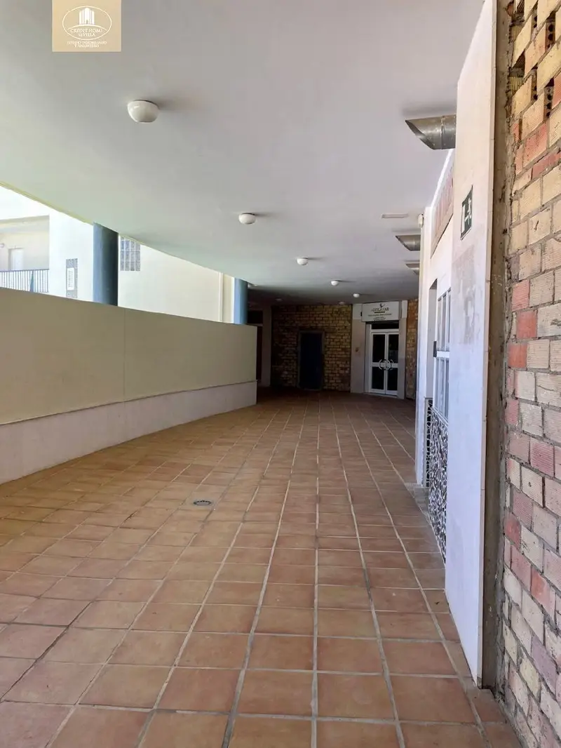 Venta Local Comercial Tomares 87m2 a Estrenar
