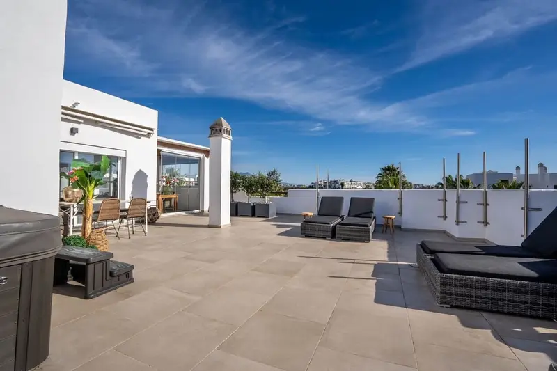 Ático de Lujo en Venta en Selwo Estepona